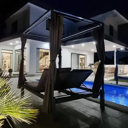 Villa Casa Del Sol Istria - Green And Peaceful Oasis With Private Pool And Parking - 15min From Sea Jursici